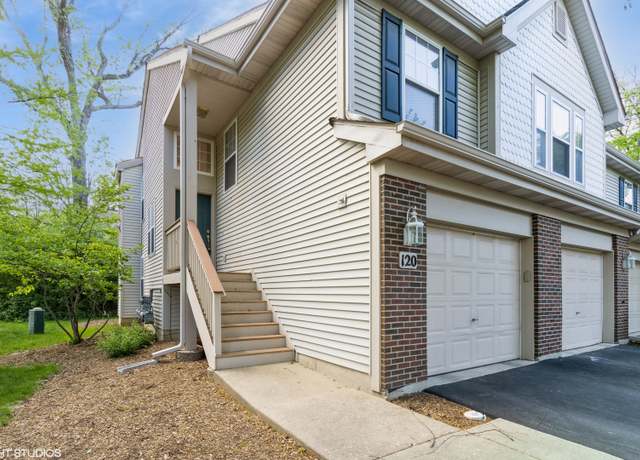 Property at 120 Meredith Ln, Streamwood, IL 60107, 3 beds, 2.5 baths