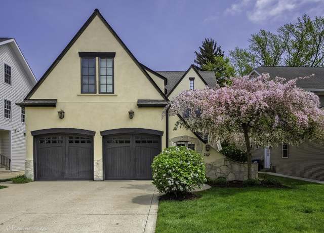 Property at 267 Walker Ave, Clarendon Hills, IL 60514, 6 beds, 4.5 baths