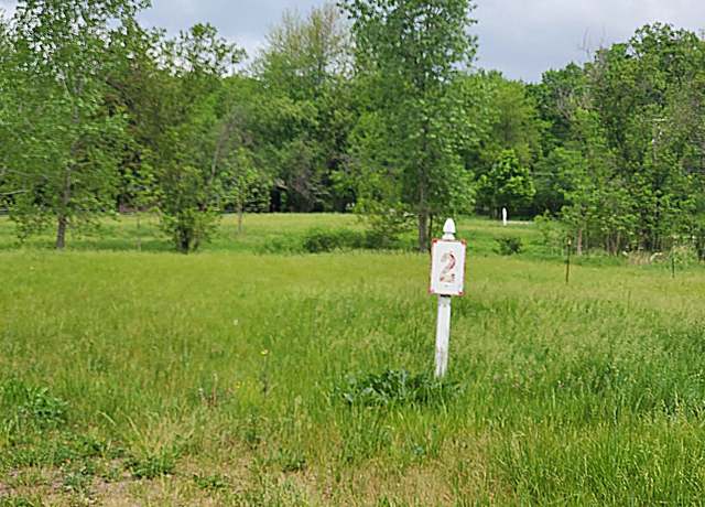 Property at 15026 W Schlosser Ct, Wadsworth, IL 60083