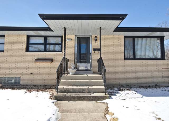 Property at 18202 Locust St, Lansing, IL 60438, 3 beds, 1.5 baths
