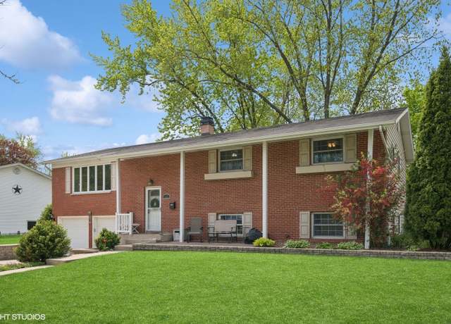 Property at 310 N Lytle Dr, Palatine, IL 60074, 4 beds, 2.5 baths