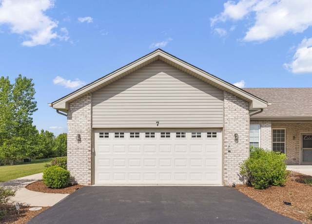 Property at 7 Solara Ct, Bolingbrook, IL 60490, 2 beds, 2 baths