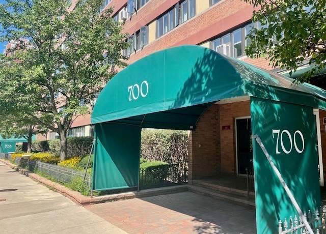 Property at 700 W Bittersweet Pl #308, Chicago, IL 60613, 1 bed, 1 bath