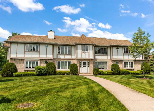 Property at 5 Saint Moritz Dr #101, Palos Park, IL 60464, 2 beds, 2 baths