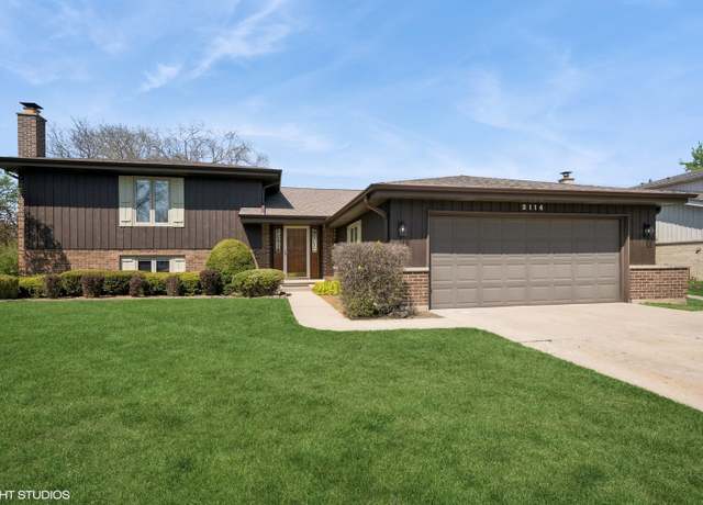 Property at 2114 E Peachtree Ln, Arlington Heights, IL 60004, 4 beds, 3 baths