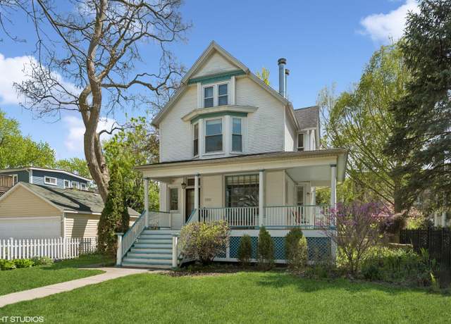 Property at 1911 W Greenleaf Ave, Chicago, IL 60626, 4 beds, 2 baths