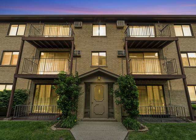 Property at 7202 W Wrightwood Ave Unit 2S, Elmwood Park, IL 60707, 2 beds, 1.5 baths