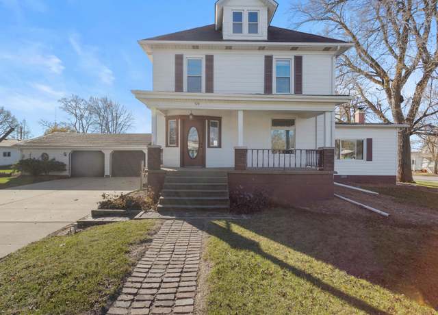 Property at 574 W Franklin St, Paxton, IL 60957, 3 beds, 2 baths