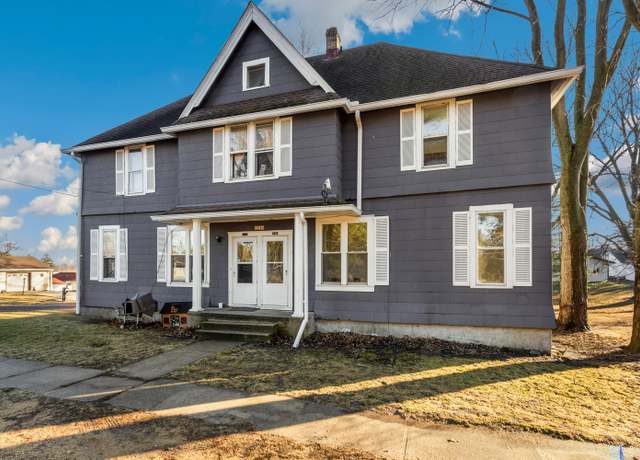 Property at 221 E 5th St, Milledgeville, IL 61051, 6 beds, 4 baths