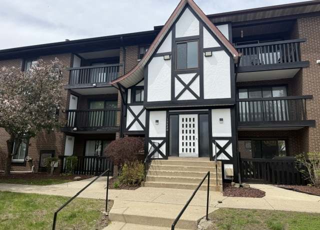 Property at 13620 Lamon Ave #421, Crestwood, IL 60418, 2 beds, 2 baths