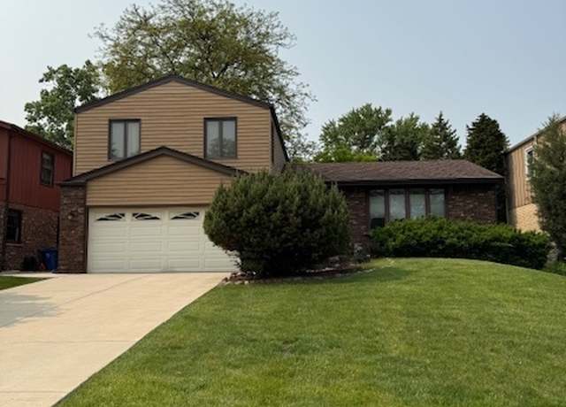 Property at 2952 Briarwood Dr, Mount Prospect, IL 60056, 3 beds, 1.5 baths