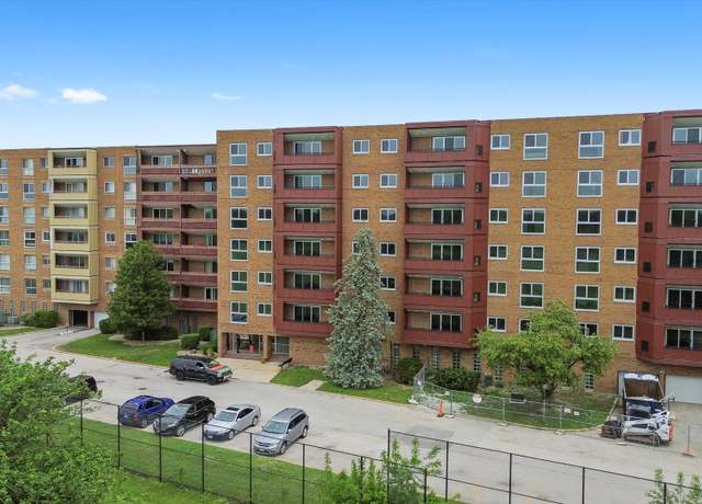 Property at 200 Park Ave #527, Calumet City, IL 60409, 1 bed, 1 bath