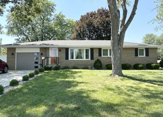 Property at 547 Hemlock Ln, Bradley, IL 60915, 3 beds, 1.5 baths