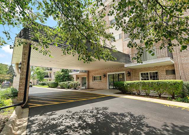 Property at 1000 S Lorraine Rd #110, Wheaton, IL 60189, 2 beds, 1.5 baths