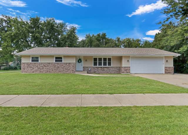 Property at 1856 Magnolia Ave, Gurnee, IL 60031, 3 beds, 2 baths