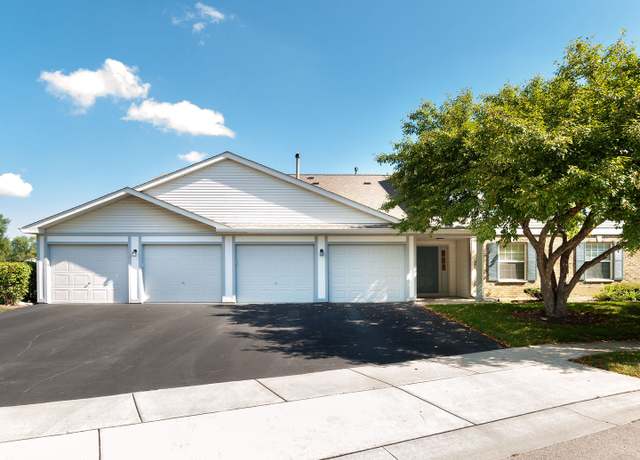 Property at 1000 Radclyffe Ct Unit B, Elgin, IL 60120, 2 beds, 2 baths