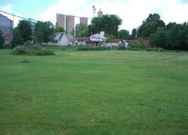Property at 501 Loraine St, Earlville, IL 60518