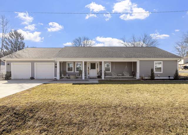 Property at 4001 Williams St, Downers Grove, IL 60515, 3 beds, 2 baths