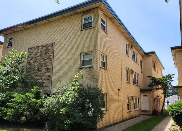 Property at 824 N Austin Blvd Unit 3E, Oak Park, IL 60302, 3 beds, 2 baths
