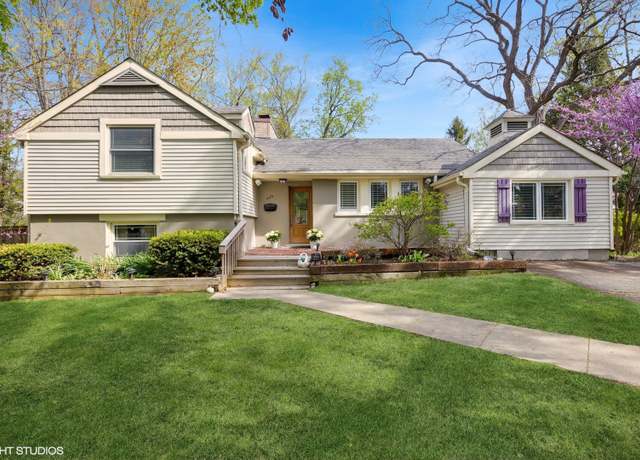 Property at 424 Hill St, Downers Grove, IL 60515, 2 beds, 2 baths