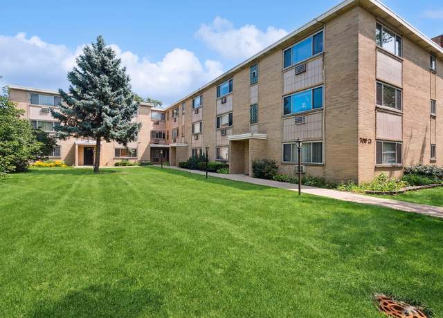 Property at 7019 N Ridge Blvd Unit 3C, Chicago, IL 60645, 1 bed, 1 bath