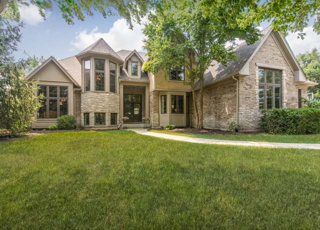Property at 39W663 Henry David Thoreau Pl, St. Charles, IL 60175, 6 beds, 5 baths
