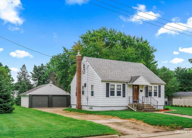Property at 1716 17th Ave, Sterling, IL 61081, 3 beds, 1 bath