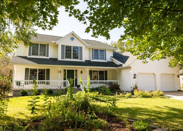 Property at 2801 Willow Bend Rd, Champaign, IL 61822, 4 beds, 3.5 baths
