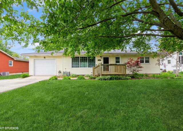 Property at 170 Wallace St, New Lenox, IL 60451, 3 beds, 1 bath