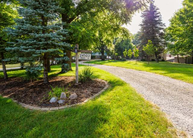 Property at 24503 Iroquois Ln, Hudson, IL 61748, 2 beds, 1 bath
