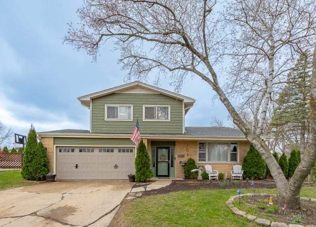 Property at 333 Bramble Ln, Schaumburg, IL 60193, 3 beds, 1.5 baths