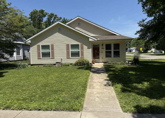 Property at 608 E Lincoln St, St. Joseph, IL 61873, 3 beds, 2 baths