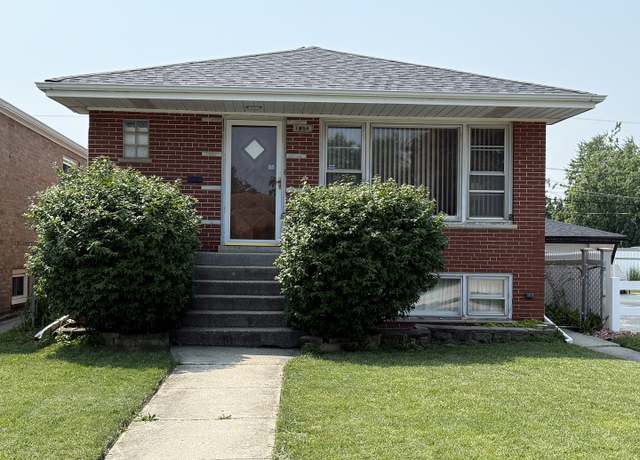Property at 7814 Major Ave, Burbank, IL 60459, 3 beds, 1 bath