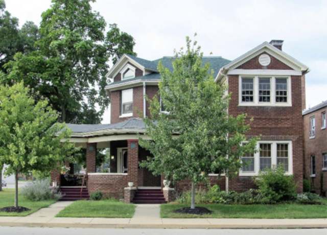 Property at 204 E Kent St, Streator, IL 61364, 3 beds, 2.5 baths