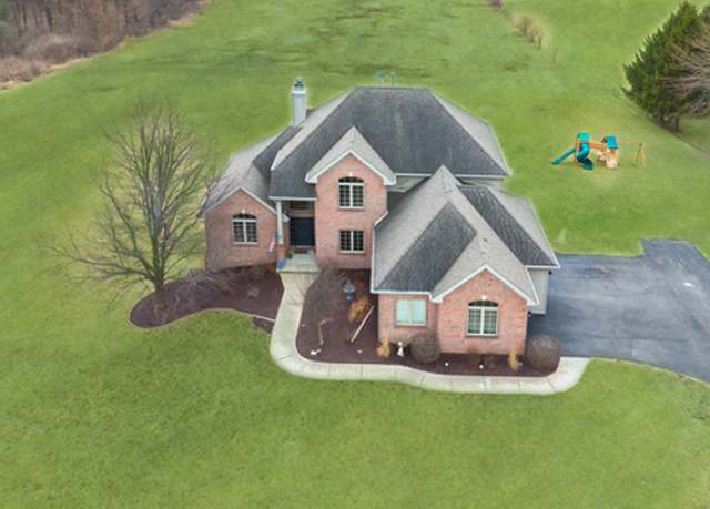 Property at 6957 E Wildwood Rd, Stillman Valley, IL 61084, 5 beds, 3.5 baths