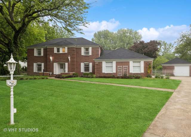 Property at 24 Winthrop New Rd, Sugar Grove, IL 60554, 4 beds, 3 baths
