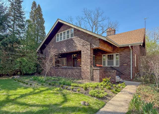 Property at 2216 W Greenleaf Ave, Chicago, IL 60645, 5 beds, 4 baths
