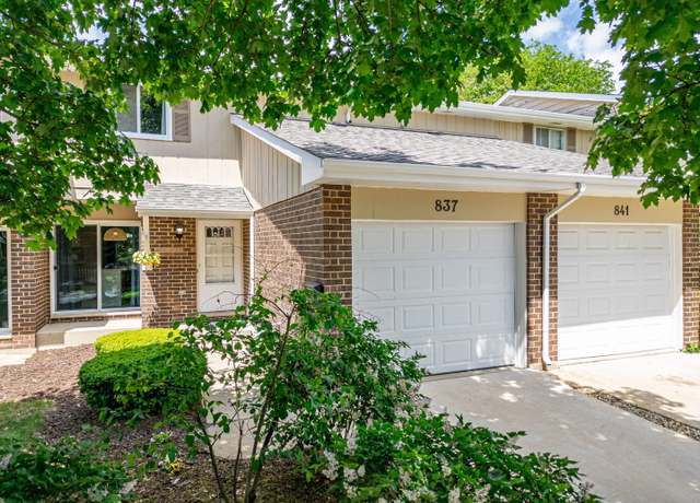Property at 837 Heatherbrook Ct, Wheaton, IL 60189, 3 beds, 1.5 baths