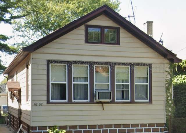 Property at 10102 S Yale Ave, Chicago, IL 60628, 3 beds, 1 bath
