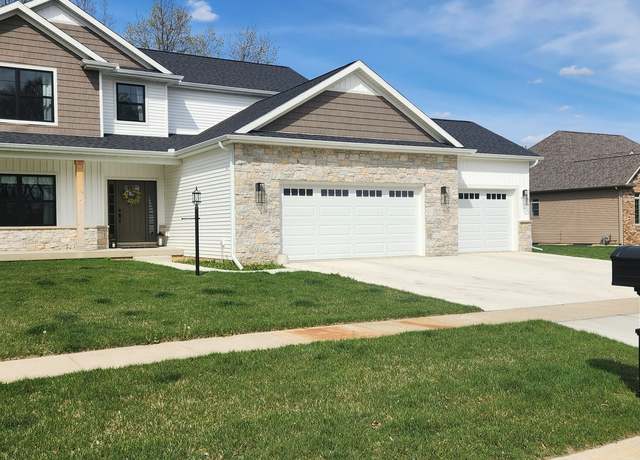 Property at 2102 Slade Ln E, Mahomet, IL 61853, 3 beds, 2.5 baths