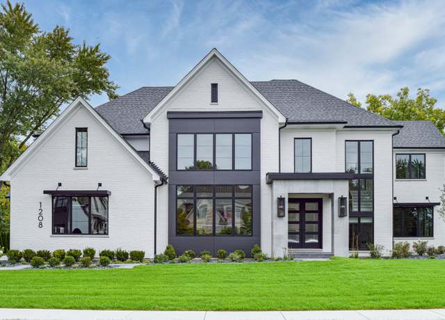 Property at 15w601 Grant St, Burr Ridge, IL 60527, 4 beds, 4.5 baths