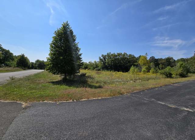 Property at 40342 N Belle Foret Dr, Wadsworth, IL 60083