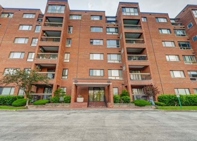 Property at 600 Naples Ct #107, Glenview, IL 60025, 2 beds, 2 baths