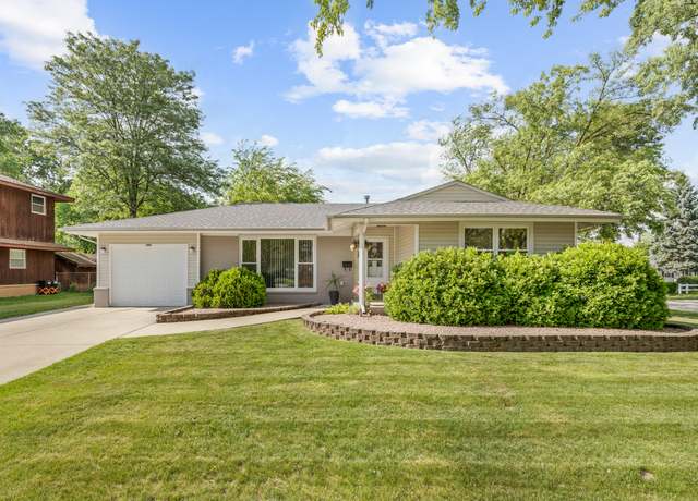 Property at 398 Clearmont Dr, Elk Grove Village, IL 60007, 3 beds, 2 baths