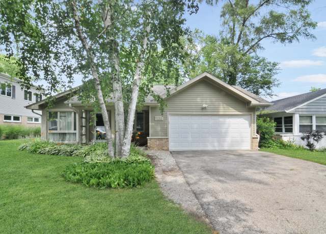 Property at 1133 Dell Rd, Northbrook, IL 60062, 3 beds, 1 bath