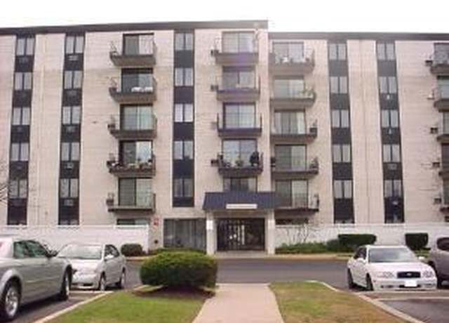 Property at 9118 W Elmwood Dr Unit 1F, Niles, IL 60714, 2 beds, 2 baths