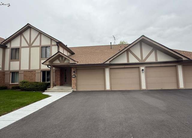 Property at 1223 Knottingham Ct Unit 2A, Schaumburg, IL 60193, 2 beds, 2 baths