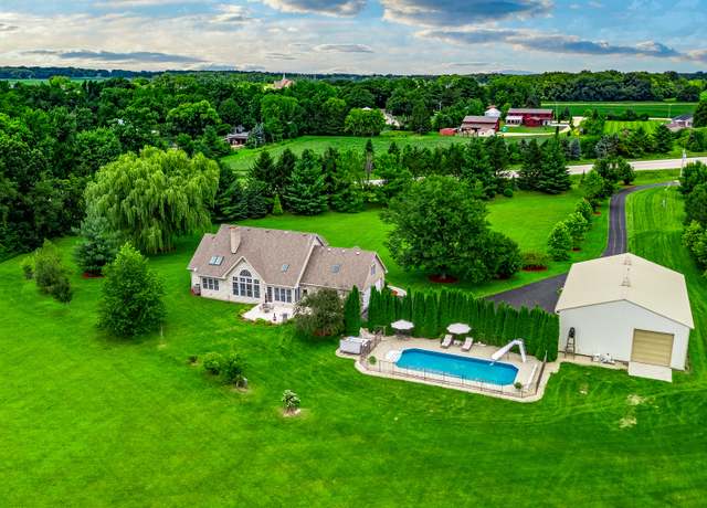 Property at 724 Reynolds Rd, Sycamore, IL 60178, 5 beds, 2.5 baths