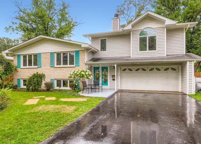 Property at 5904 Elm St, Lisle, IL 60532, 5 beds, 3 baths
