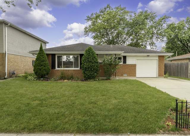 Property at 404 Virginia Pl, Wheeling, IL 60090, 3 beds, 1 bath